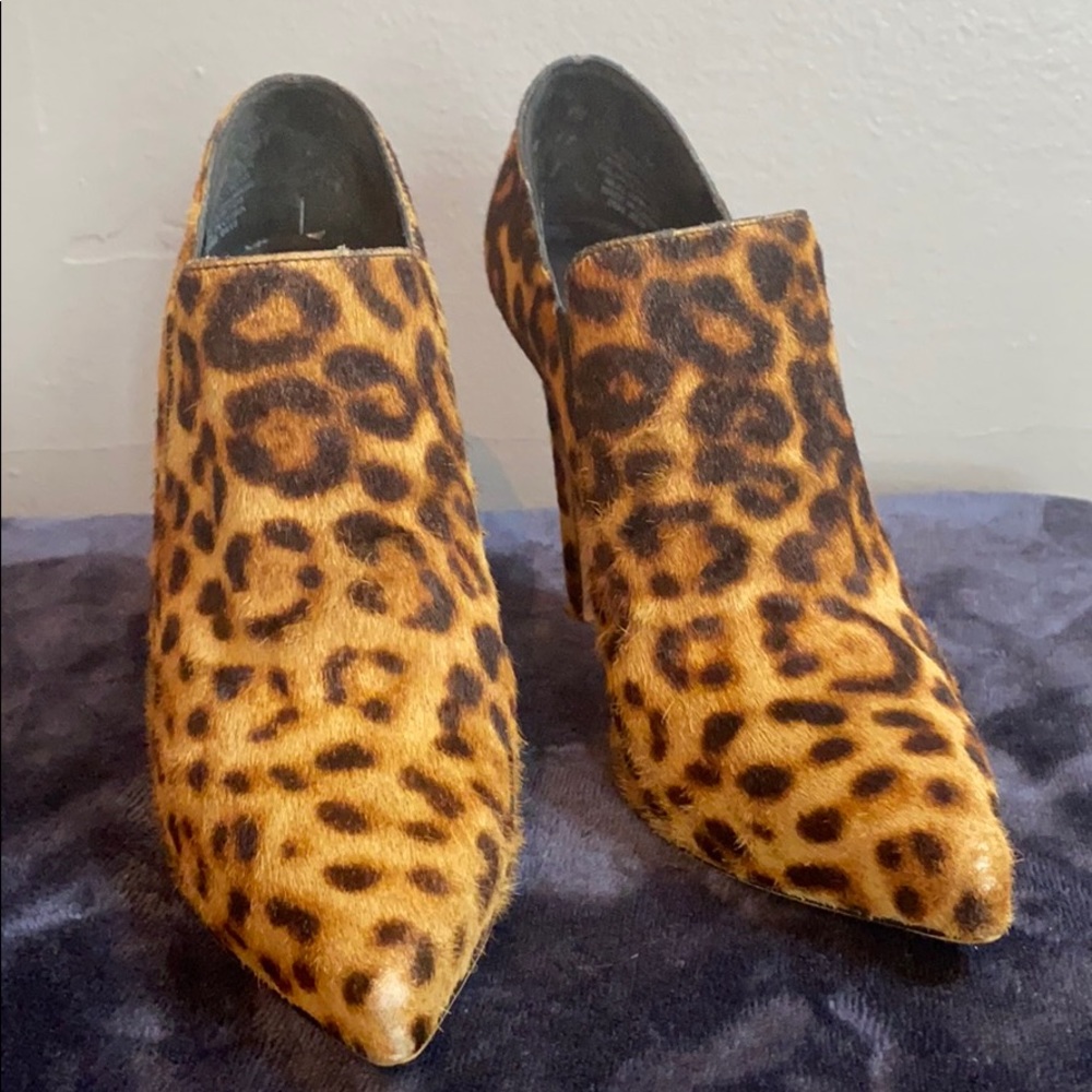 Nine West 3in cheetah booties